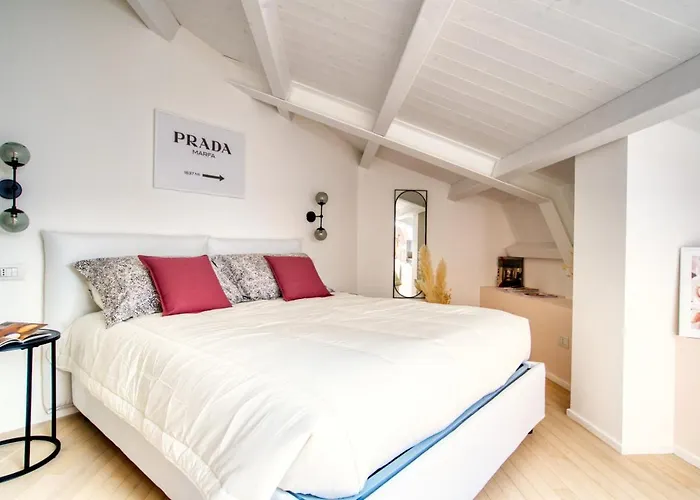 Lumi Nuovissimi Loft Mansardati Da 2 O 4Pax In Loreto