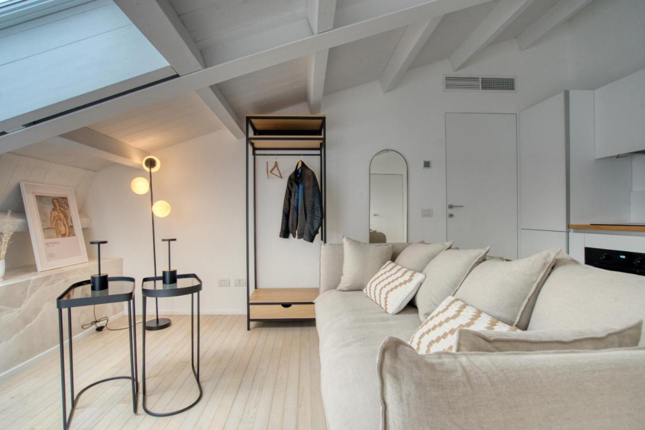 Appartamento Lumi Nuovissimi Loft Mansardati Da 2 O 4pax In Loreto *